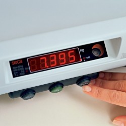 Pèse-bébé électronique à interface RS232 intégrée Seca 757